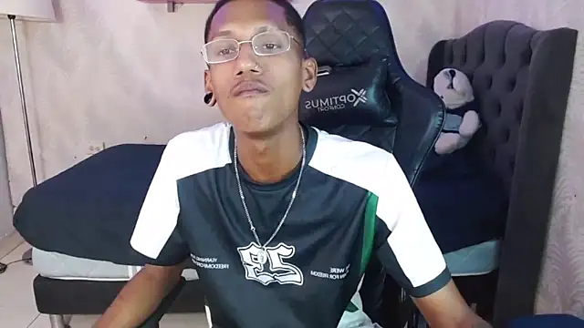 Snapshot of ManSant chatting on September 25, 2025, 2:12 pm ManSant online show from September 25, 2025, 2:12 pm