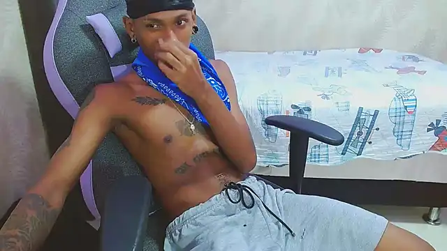 Snapshot of ManSant chatting on February 28, 2025, 5:48 pm ManSant online show from February 28, 2025, 5:48 pm