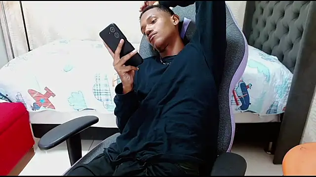 Snapshot of ManSant chatting on March 20, 2025, 3:25 pm ManSant online show from March 20, 2025, 3:25 pm