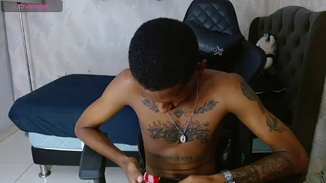 Snapshot of ManSant chatting on September 22, 2025, 4:57 pm ManSant online show from September 22, 2025, 4:57 pm