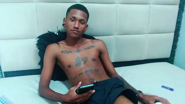 Snapshot of ManSant chatting on March 21, 2025, 8:08 pm ManSant online show from March 21, 2025, 8:08 pm