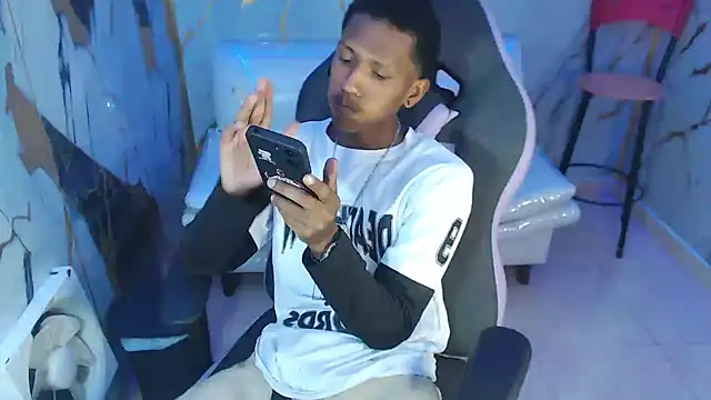 Snapshot of ManSant chatting on September 14, 2025, 2:17 pm ManSant online show from September 14, 2025, 2:17 pm