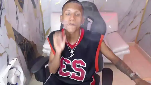 Snapshot of ManSant chatting on October 30, 2025, 1:31 pm ManSant online show from October 30, 2025, 1:31 pm