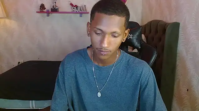 Snapshot of ManSant chatting on October 14, 2025, 2:07 pm ManSant online show from October 14, 2025, 2:07 pm