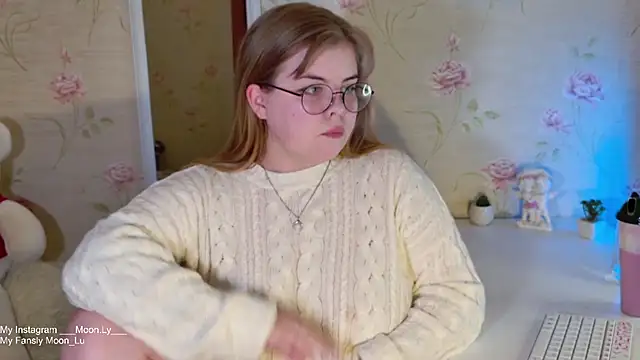 sinnamon  online show from October 24, 2025, 6:51 pm