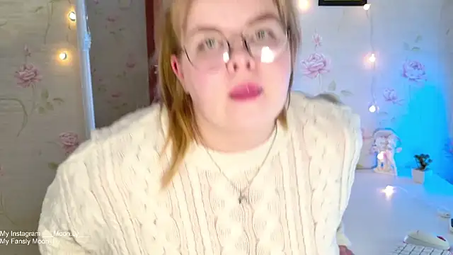 sinnamon  online show from November 2, 2025, 5:07 pm