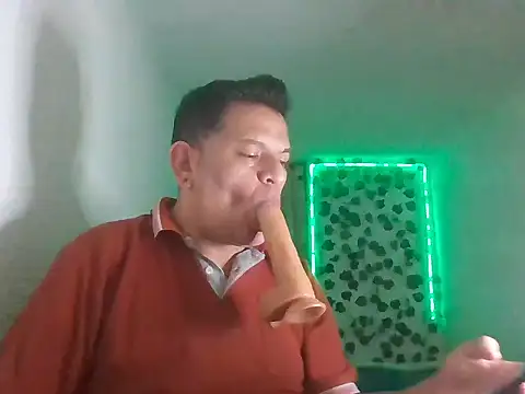 SexDiffrent online show from May 15, 2026, 11:36 pm