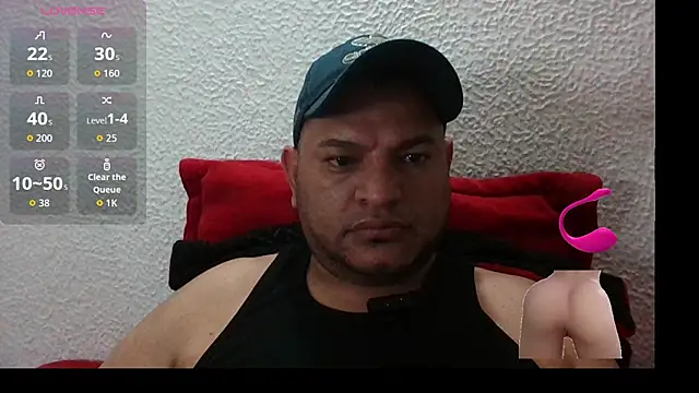 Snapshot of SexDiffrent chatting on October 6, 2025, 8:42 pm SexDiffrent online show from October 6, 2025, 8:42 pm