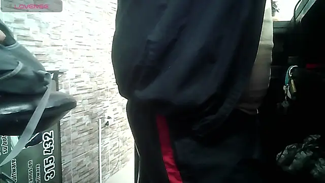 Snapshot of SexDiffrent chatting on October 20, 2025, 10:21 pm SexDiffrent online show from October 20, 2025, 10:21 pm