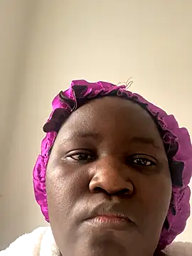 Snapshot of mmlatoya chatting on October 21, 2025, 11:20 am mmlatoya online show from October 21, 2025, 11:20 am