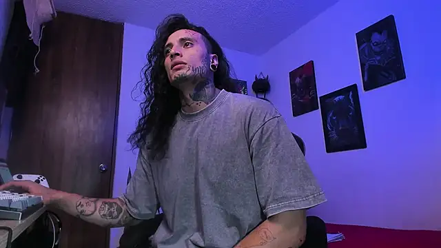 Snapshot of Ryuk_it chatting on January 16, 2026, 1:42 am Ryuk it online show from January 16, 2026, 1:42 am