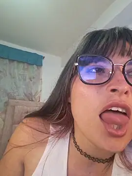 Snapshot of Alexandrasaenz chatting on February 8, 2026, 10:07 pm Alexandrasaenz online show from February 8, 2026, 10:07 pm