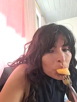 Alexandrasaenz online show from October 20, 2025, 4:29 pm