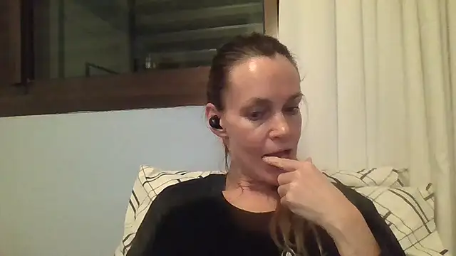 Annylove1 online show from September 13, 2025, 12:21 am