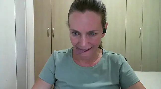 Annylove1 online show from March 12, 2025, 10:28 pm