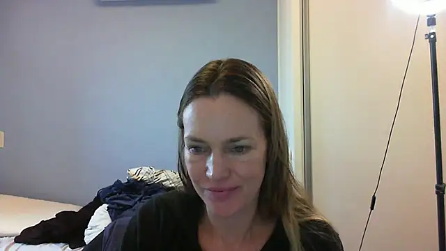 Annylove1 online show from November 4, 2025, 10:08 am