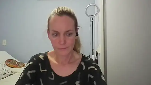 Annylove1 online show from February 8, 2026, 12:30 am