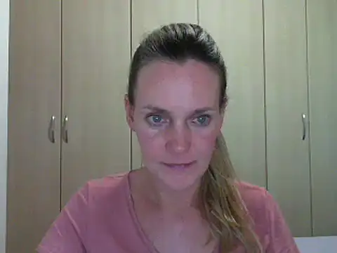 Annylove1 online show from February 26, 2025, 10:47 pm