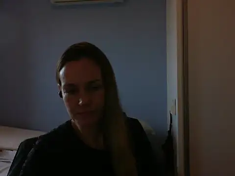 Snapshot of Annylove1 chatting on October 16, 2025, 11:07 am Annylove1 online show from October 16, 2025, 11:07 am