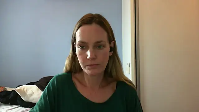 Annylove1 online show from September 9, 2025, 3:43 pm