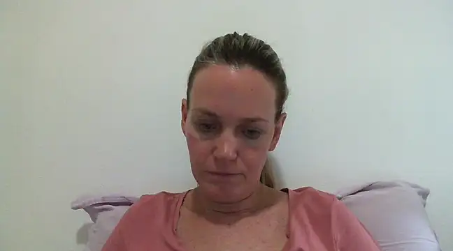 Annylove1 online show from February 13, 2025, 9:38 pm