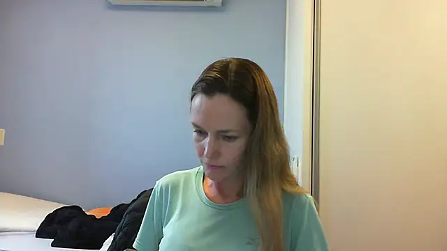 Snapshot of Annylove1 chatting on September 22, 2025, 10:54 am Annylove1 online show from September 22, 2025, 10:54 am