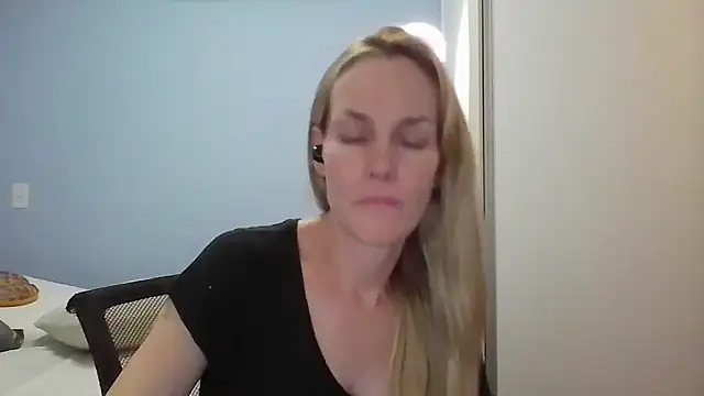 Annylove1 online show from March 26, 2026, 12:36 pm