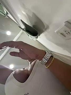 KalaBeckett  online show from April 1, 2026, 10:49 am