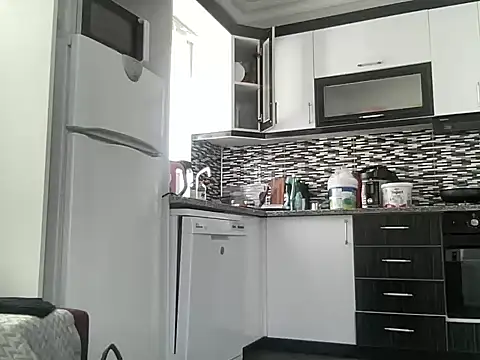 ALPHANDRE online show from March 18, 2025, 1:34 pm