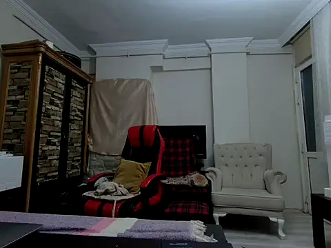 ALPHANDRE online show from September 17, 2025, 4:42 pm