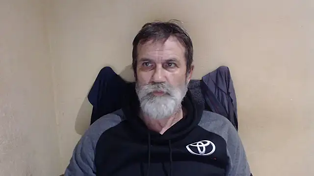 Snapshot of AlexNudo chatting on November 2, 2025, 8:36 pm AlexNudo online show from November 2, 2025, 8:36 pm