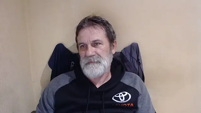 Snapshot of AlexNudo chatting on October 28, 2025, 8:52 pm AlexNudo online show from October 28, 2025, 8:52 pm