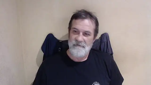 Snapshot of AlexNudo chatting on October 18, 2025, 8:05 am AlexNudo online show from October 18, 2025, 8:05 am