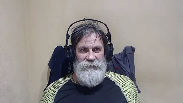 Snapshot of AlexNudo chatting on January 16, 2026, 8:35 pm AlexNudo online show from January 16, 2026, 8:35 pm