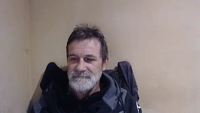 Snapshot of AlexNudo chatting on October 7, 2025, 7:31 am AlexNudo online show from October 7, 2025, 7:31 am