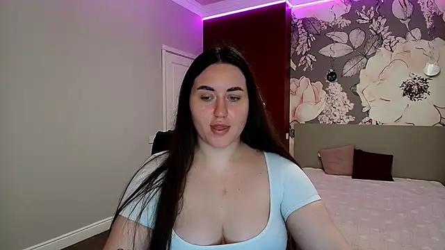 Roxie Bradley online show from April 2, 2026, 6:09 am