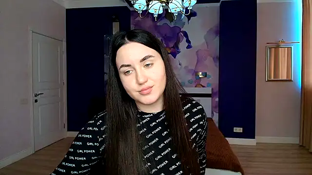 Roxie Bradley online show from February 11, 2025, 9:41 am