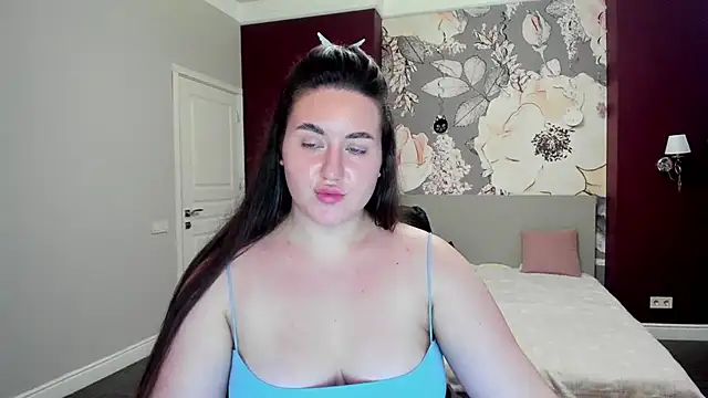 Roxie Bradley online show from November 27, 2025, 6:58 am