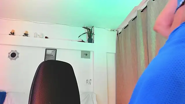 Sinthia Collins online show from April 11, 2026, 2:30 am