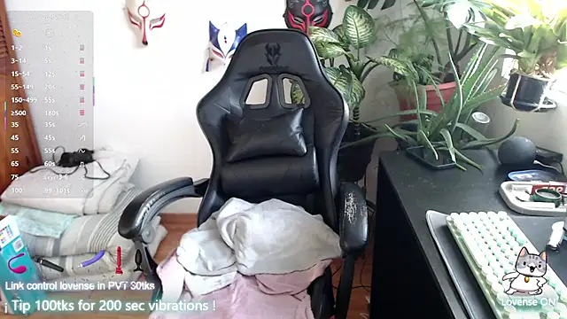 cat salo online show from October 29, 2025, 9:47 pm