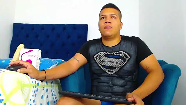 Snapshot of StevanHouston chatting on January 15, 2025, 2:13 pm StevanHouston online show from January 15, 2025, 2:13 pm