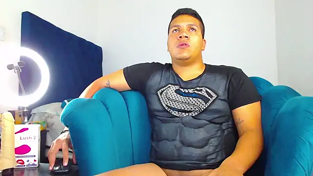 Snapshot of StevanHouston chatting on February 6, 2025, 4:10 am StevanHouston online show from February 6, 2025, 4:10 am