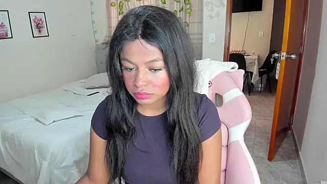 charlott7 online show from November 21, 2025, 7:24 pm