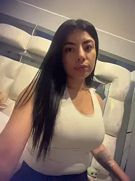 Snapshot of Miaparkerss_ chatting on October 12, 2025, 10:22 pm Miaparkerss online show from October 12, 2025, 10:22 pm