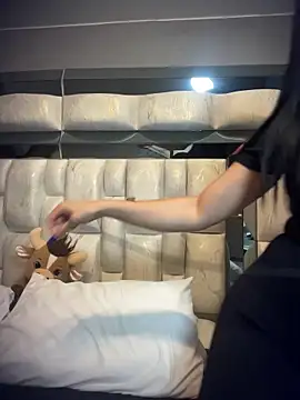 Snapshot of Miaparkerss_ chatting on October 25, 2025, 10:21 pm Miaparkerss online show from October 25, 2025, 10:21 pm