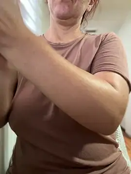 Snapshot of sweetmystery1 chatting on October 11, 2025, 1:56 pm sweetmystery1 online show from October 11, 2025, 1:56 pm