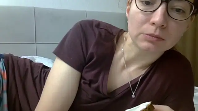 Ashleyspice online show from February 13, 2025, 6:52 am