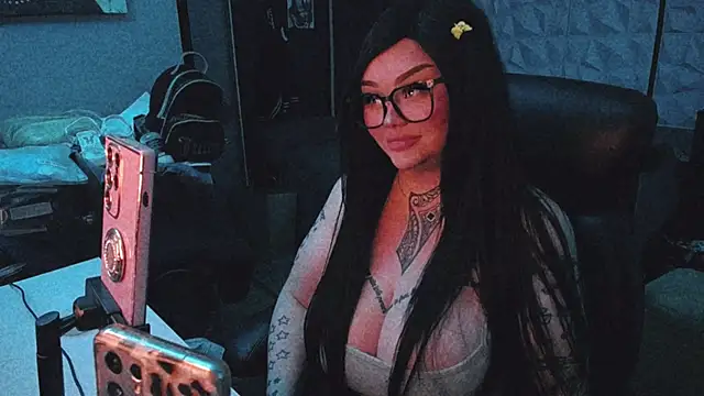 Snapshot of sheylagoddess11 chatting on September 20, 2025, 4:06 am sheylagoddess11 online show from September 20, 2025, 4:06 am