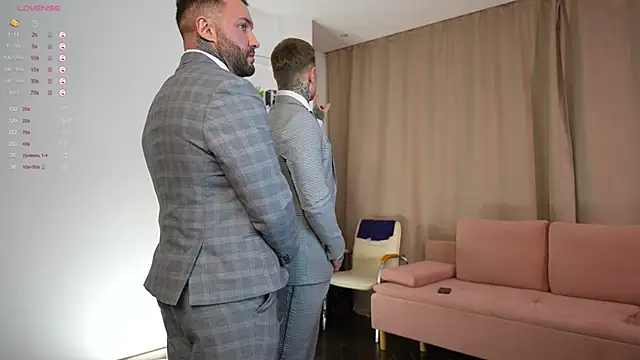 Snapshot of Demianblake chatting on November 6, 2025, 6:45 pm Demianblake online show from November 6, 2025, 6:45 pm