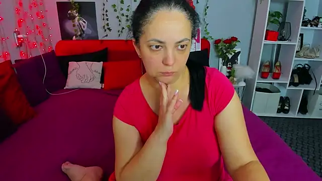 Snapshot of DarlingMilf chatting on October 11, 2025, 6:09 pm DarlingMilf online show from October 11, 2025, 6:09 pm